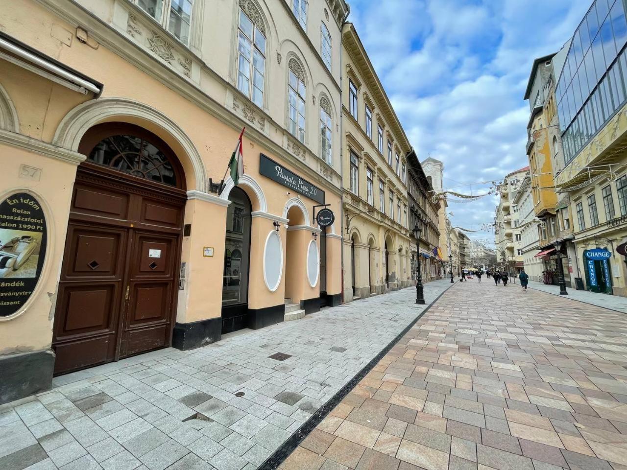 La Fortezza Panzio Budapest Bagian luar foto